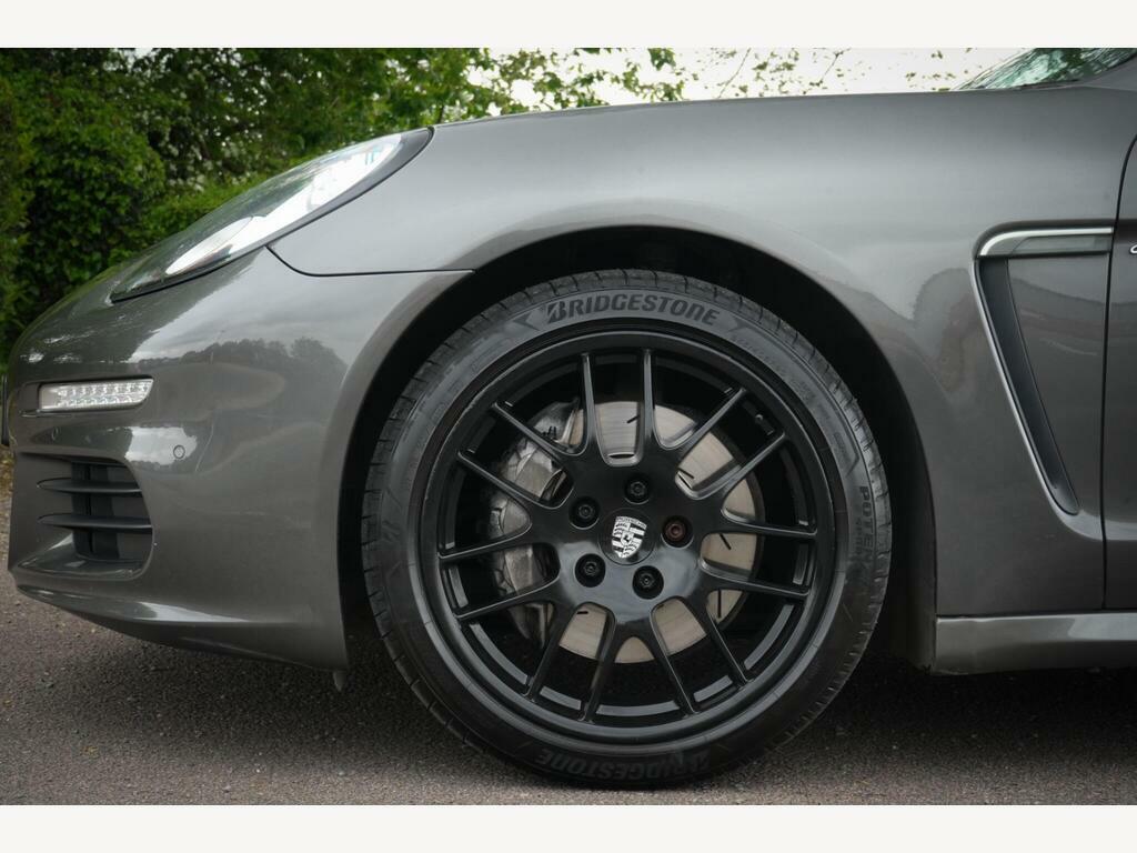 Porsche Panamera Coupe White #15