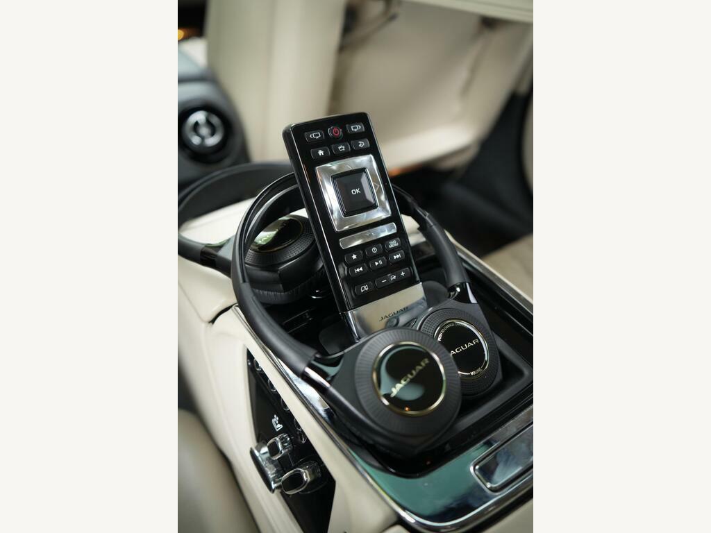 Jaguar XJ 3.0D V6 Euro 6 S S BU65UMF Black #4