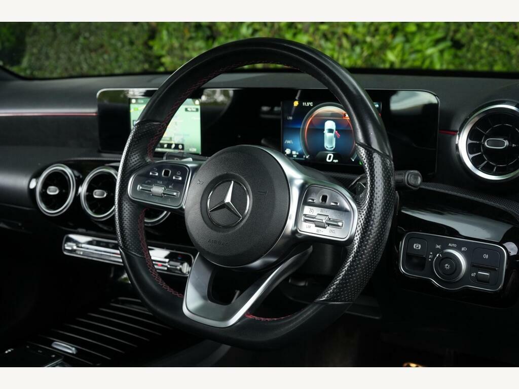 Mercedes-Benz A Class 1.3 A200 Amg Line 7G-dct Euro 6 S S GU68XWZ Black #2
