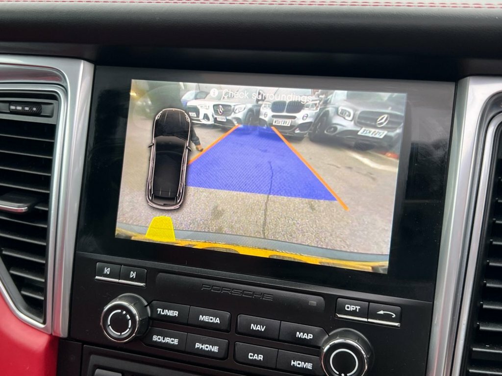 Porsche Macan 3.6L Turbo DE16OJX Black #6
