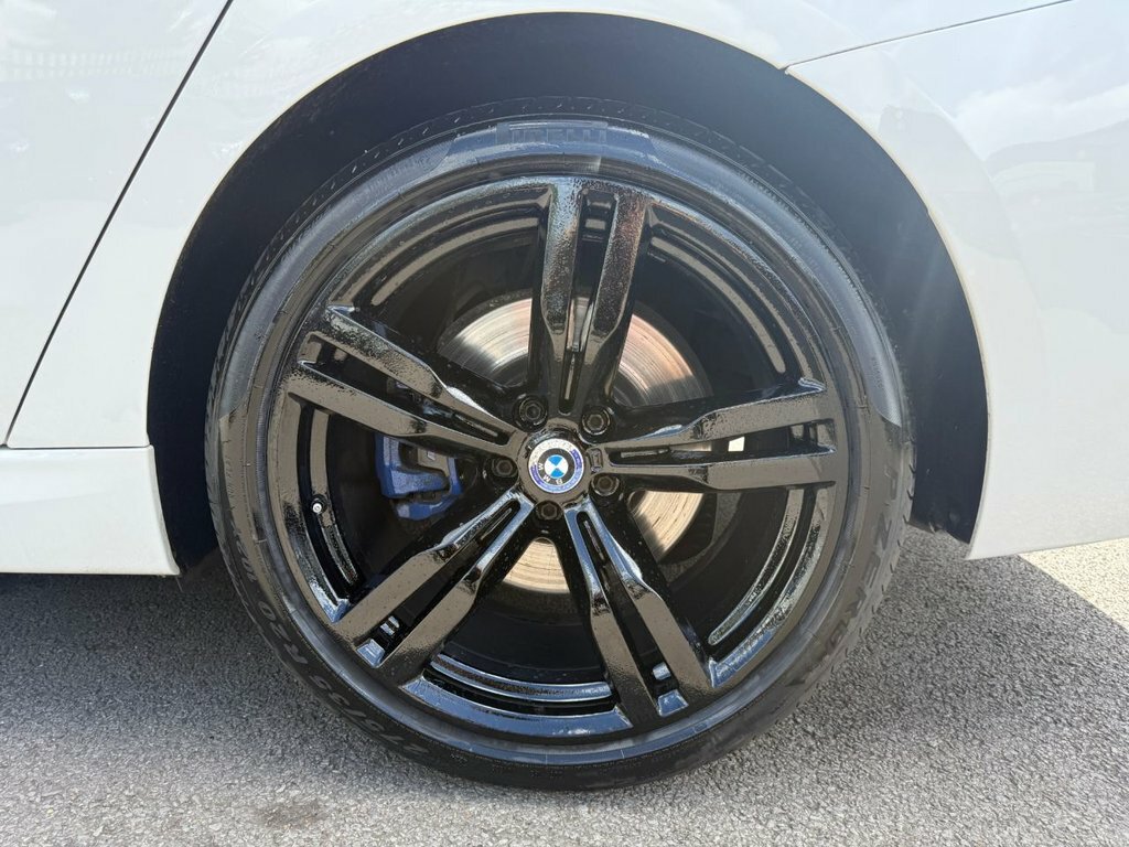 BMW 6 Series Gran Turismo Hatchback White #28