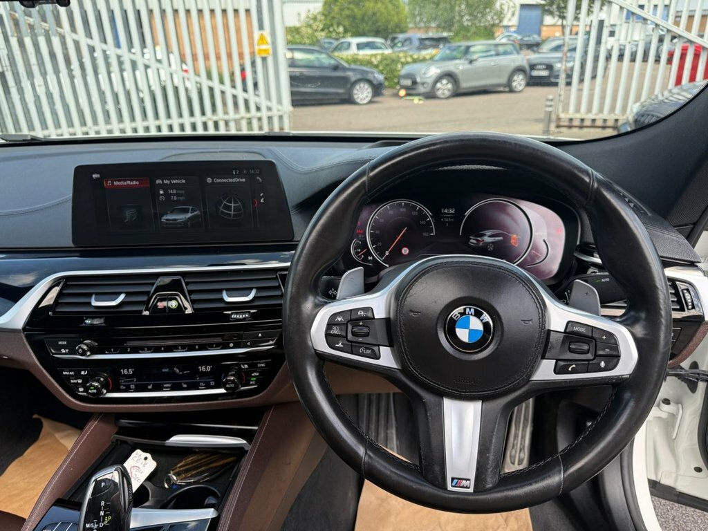 BMW 6 Series Gran Turismo Hatchback White #42