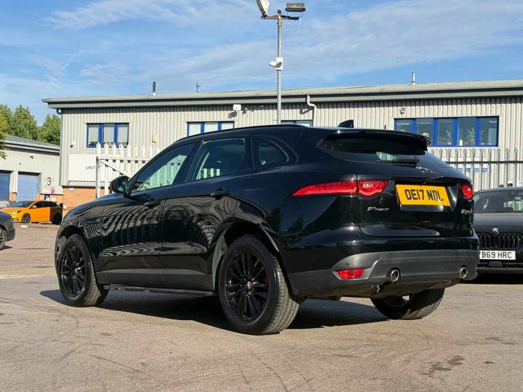 Jaguar F-Pace 3L Portfolio OE17NDL Black #3