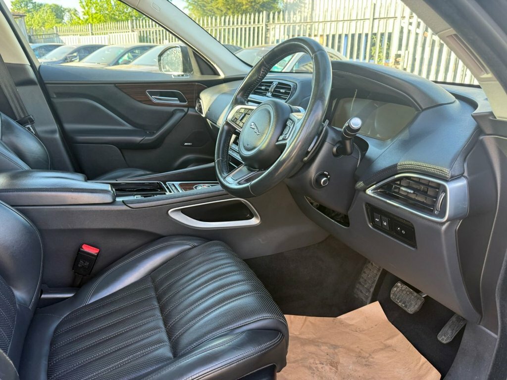 Jaguar F-Pace 3L Portfolio OE17NDL Black #4