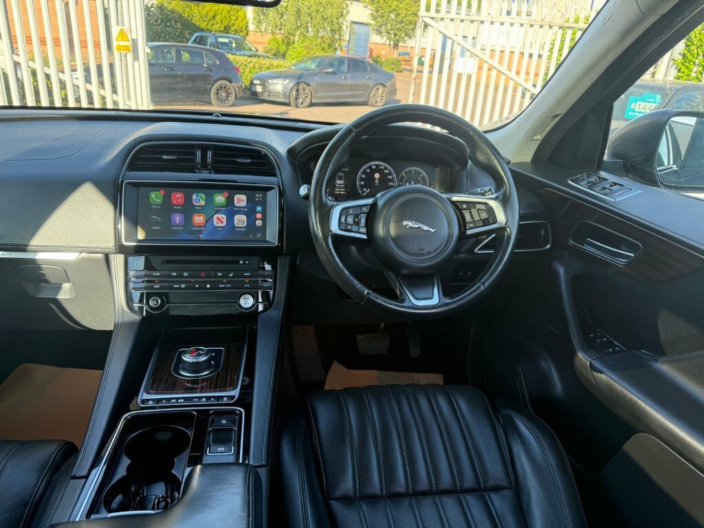 Jaguar F-Pace 3L Portfolio OE17NDL Black #2