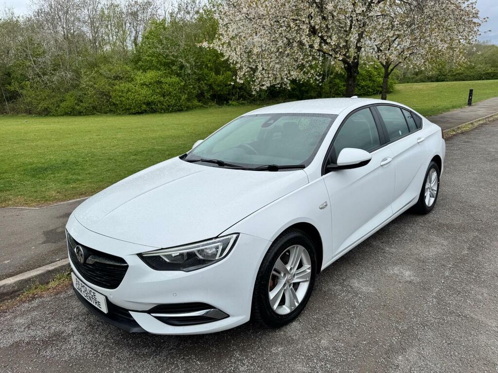 Vauxhall Insignia 1.6 Turbo D Blueinjection Design Grand Sport Euro BX68DFO White #3