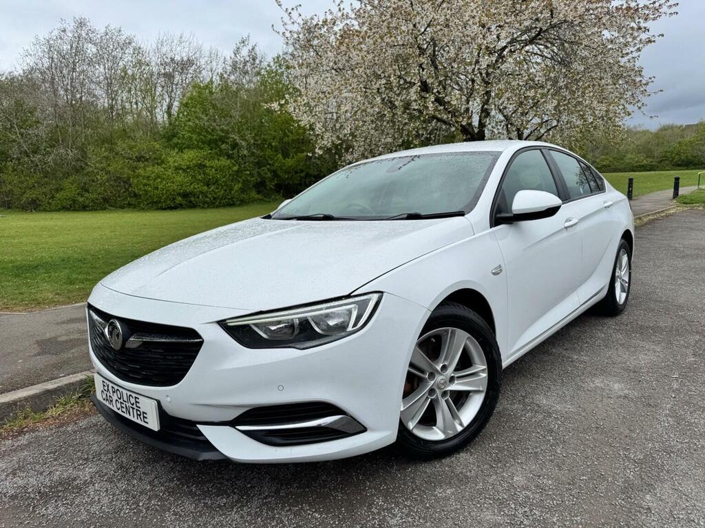 Vauxhall Insignia 1.6 Turbo D Blueinjection Design Grand Sport Euro BX68DFO White #2