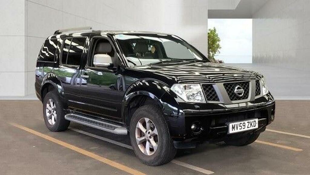 Nissan Pathfinder 2.5 Tekna Dci Black #1
