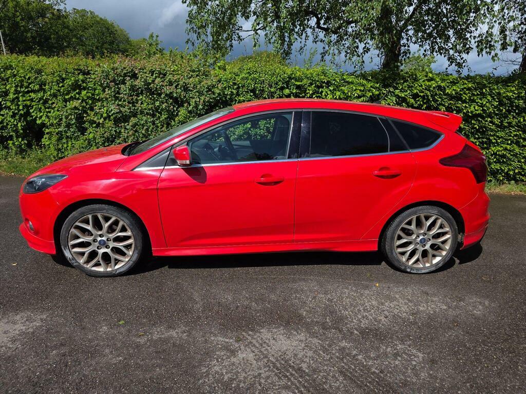 Ford Focus 1.0T Ecoboost Zetec S Euro 5 S S DK64WKB Red #4