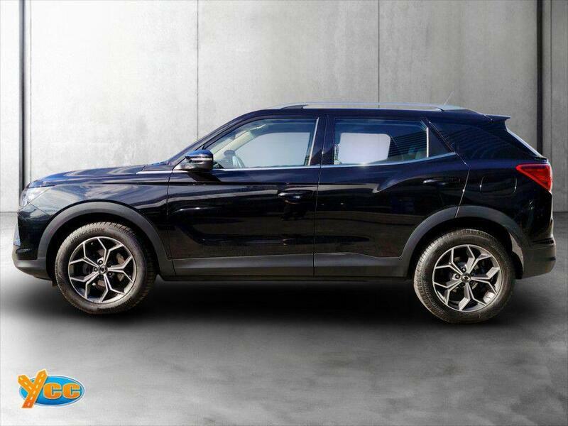 SsangYong Korando 1.5 Ventura Suv Euro 6 Ss 163 MT72WLH Black #4