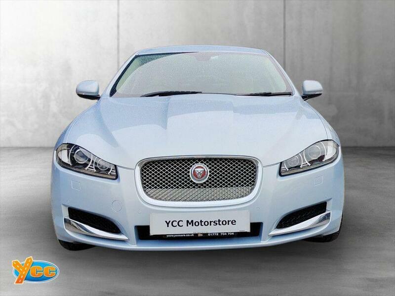 Jaguar XF 3.0D V6 Premium Luxury Saloon Euro MJ64MWX Silver #2
