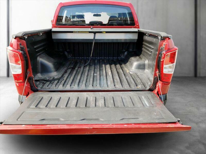 SsangYong Musso Plus White #19