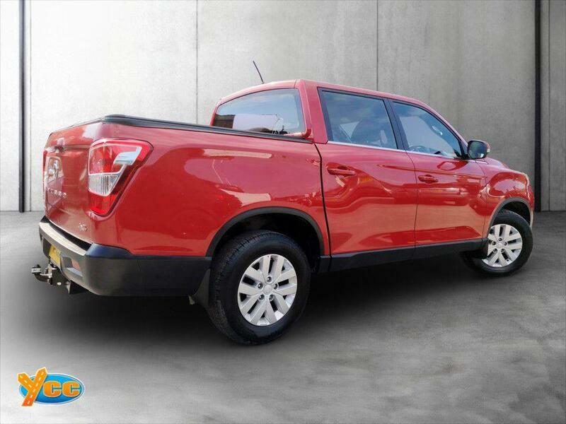 SsangYong Musso Plus White #7