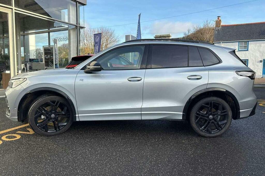 Volkswagen Tiguan 1.5 Etsi Mhev R-line Suv Hybrid Dsg WK75HWR Silver #4