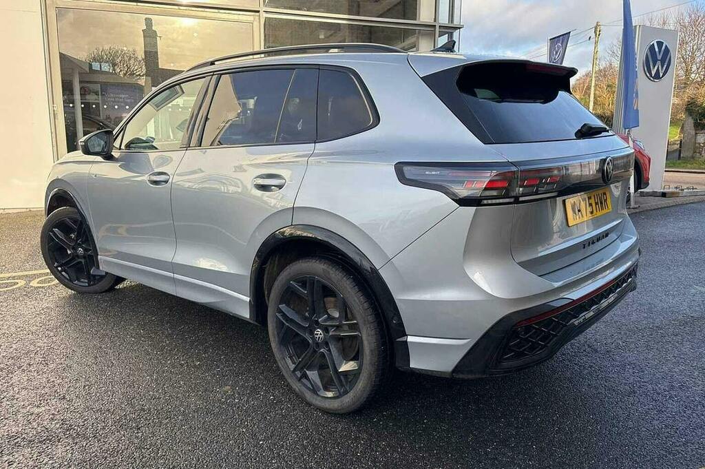 Volkswagen Tiguan 1.5 Etsi Mhev R-line Suv Hybrid Dsg WK75HWR Silver #3