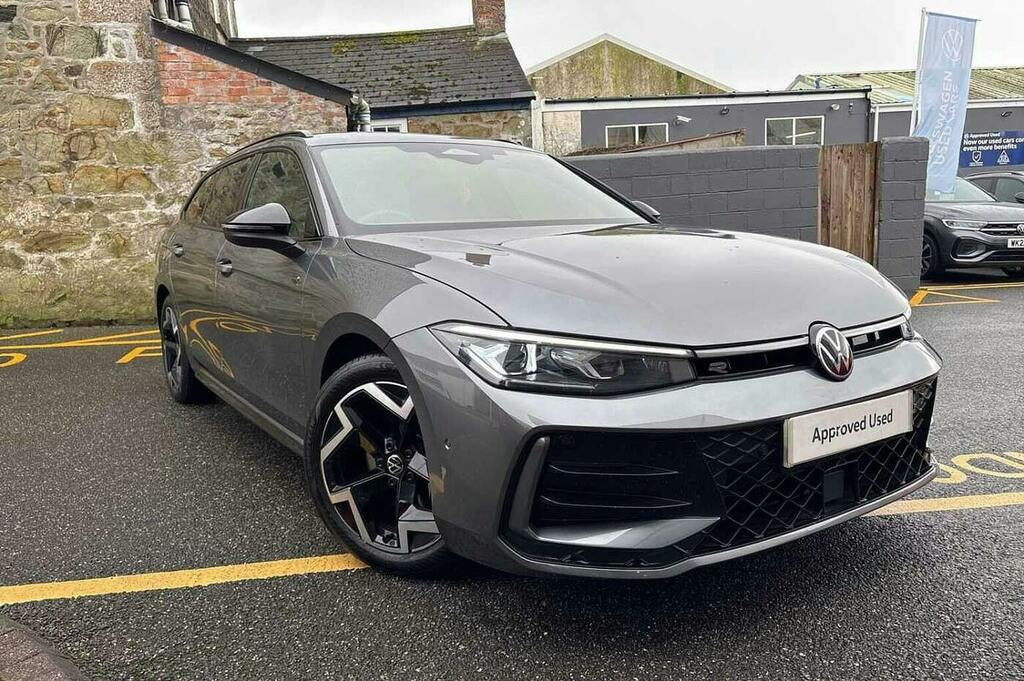 Volkswagen Passat 1.5 Etsi Mhev R-line Estate Hybrid Dsg Grey