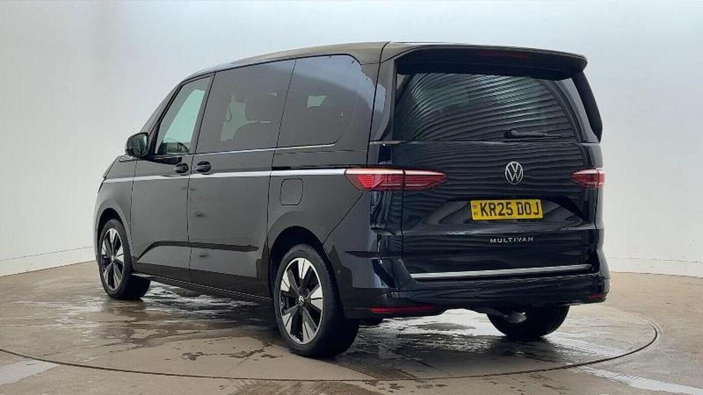 Volkswagen Multivan 2.0 Tdi Style Mpv Dsg KR25DOJ Black #3