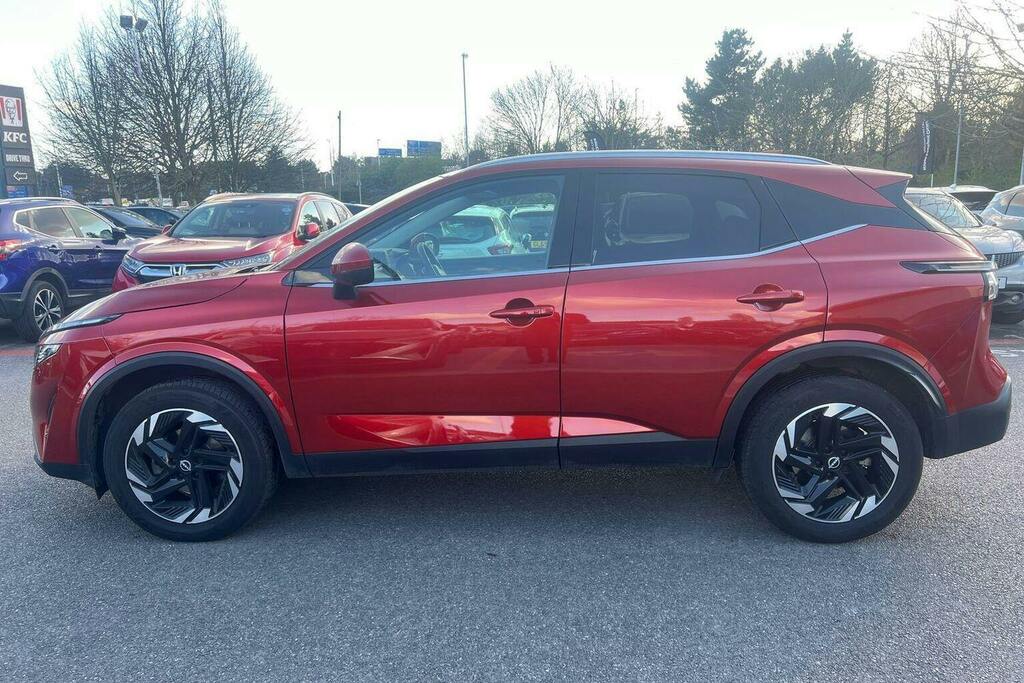 Nissan Qashqai 1.3 Dig T Mhev N Connecta Suv Hybrid Xt HT25LCP Red #6