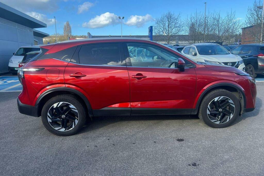 Nissan Qashqai 1.3 Dig T Mhev N Connecta Suv Hybrid Xt HT25LCP Red #2