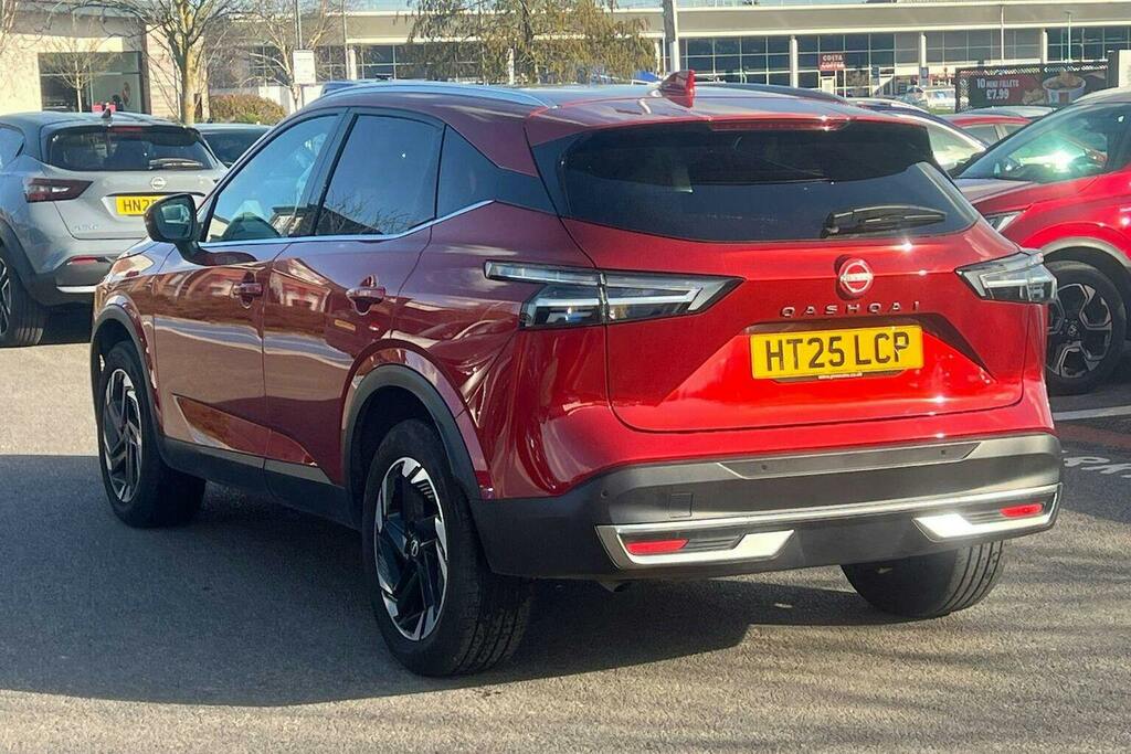 Nissan Qashqai 1.3 Dig T Mhev N Connecta Suv Hybrid Xt HT25LCP Red #5