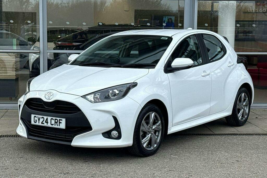 Toyota Yaris 1.5 Vvt H Icon Hatchback Hybrid E Cvt White #3