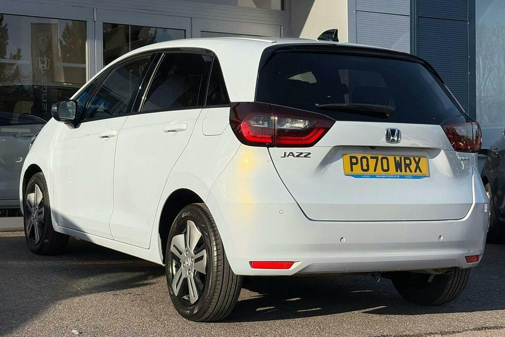 Honda Jazz 1.5 H I Mmd Ex Hatchback Hybrid Ecvt White #5