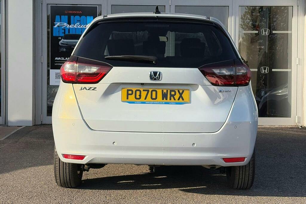 Honda Jazz 1.5 H I Mmd Ex Hatchback Hybrid Ecvt White #4