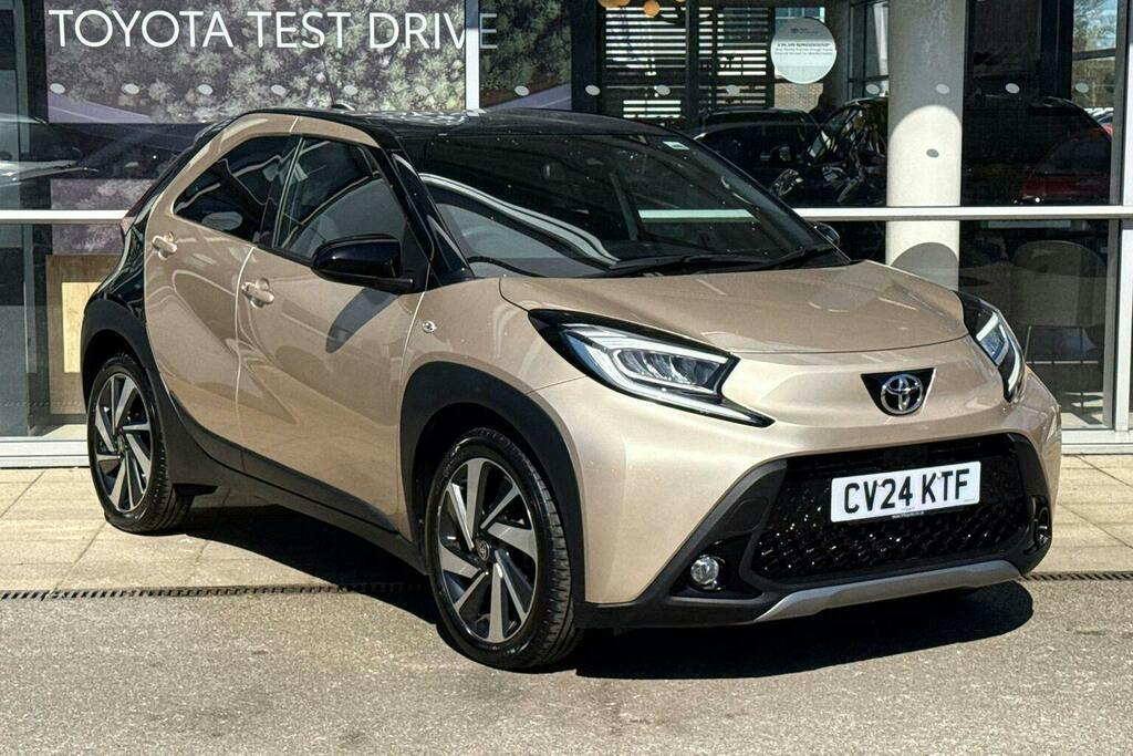 Toyota Aygo X 1.0 Vvt I Exclusive Hatchback Beige