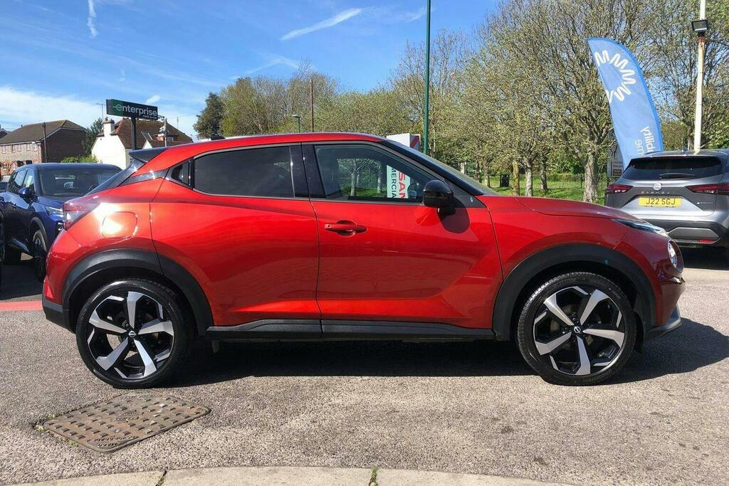 Nissan Juke 1.0 Dig T Tekna Suv LF23TRV Red #2
