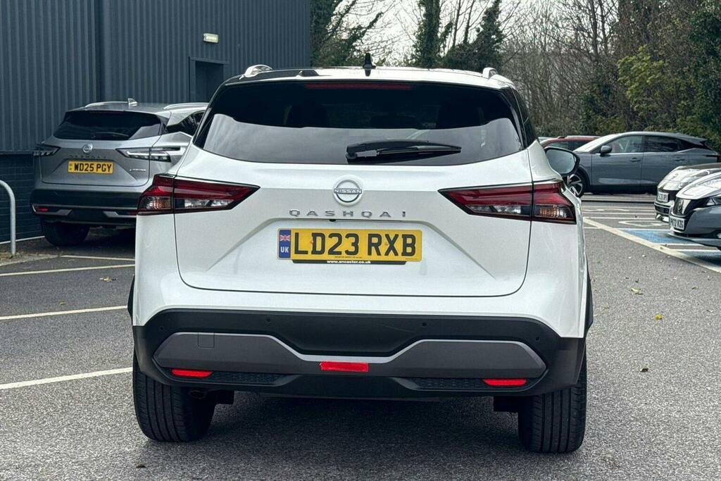 Nissan Qashqai 1.3 Dig T Mhev N Connecta Suv Hybrid Xt White #4