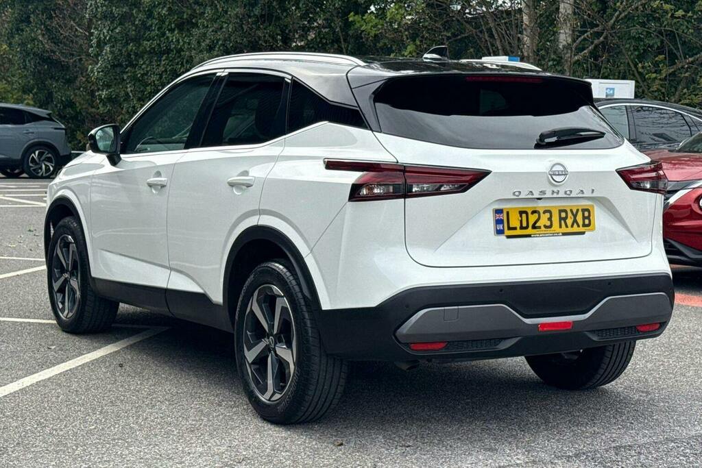 Nissan Qashqai 1.3 Dig T Mhev N Connecta Suv Hybrid Xt White #5