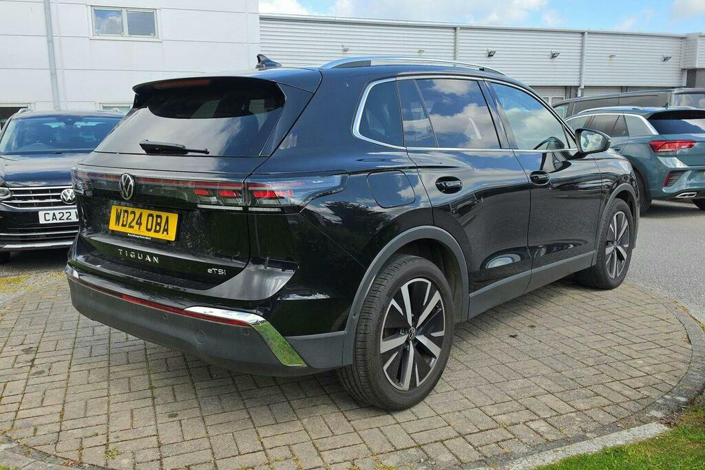 Volkswagen Tiguan 1.5 Etsi Mhev Elegance Suv Hybrid Dsg WD24OBA Black #3