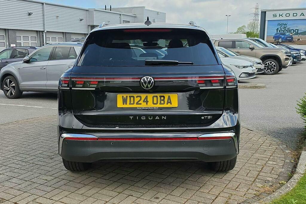 Volkswagen Tiguan 1.5 Etsi Mhev Elegance Suv Hybrid Dsg WD24OBA Black #4