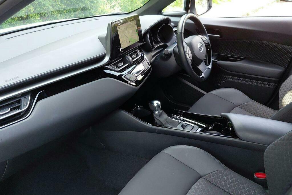 Toyota C-Hr 1.8 Vvt H Design Suv Hybrid Cvt HV23MVM White #5