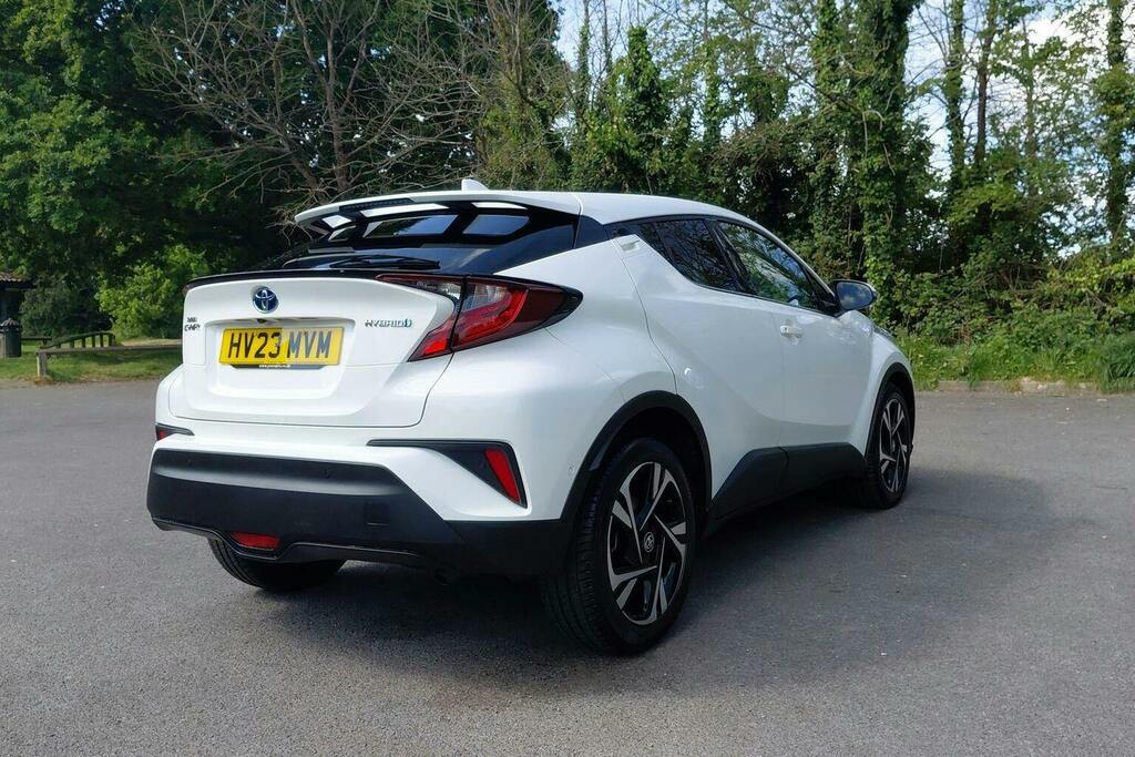 Toyota C-Hr 1.8 Vvt H Design Suv Hybrid Cvt HV23MVM White #2