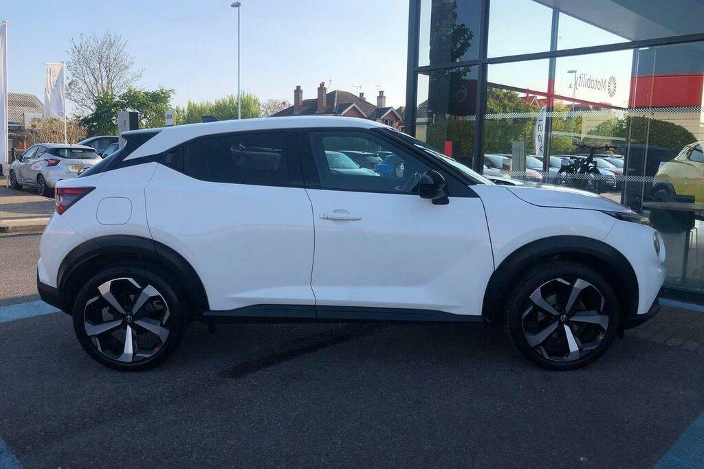 Nissan Juke 1.0 Dig T Tekna Suv Dct YP23OZN White #2