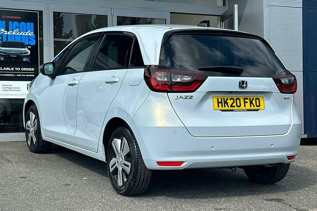 Honda Jazz 1.5 H I Mmd Ex Hatchback Hybrid Ecvt White #5