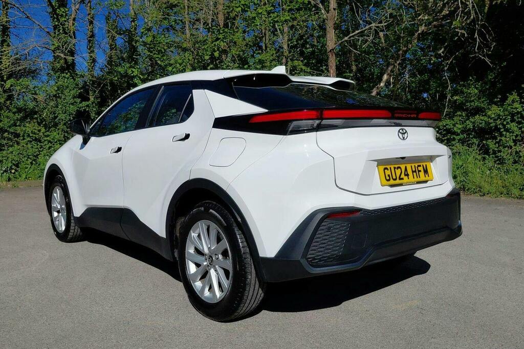 Toyota C-Hr 1.8 Vvt H Icon Suv Hybrid Cvt White #4