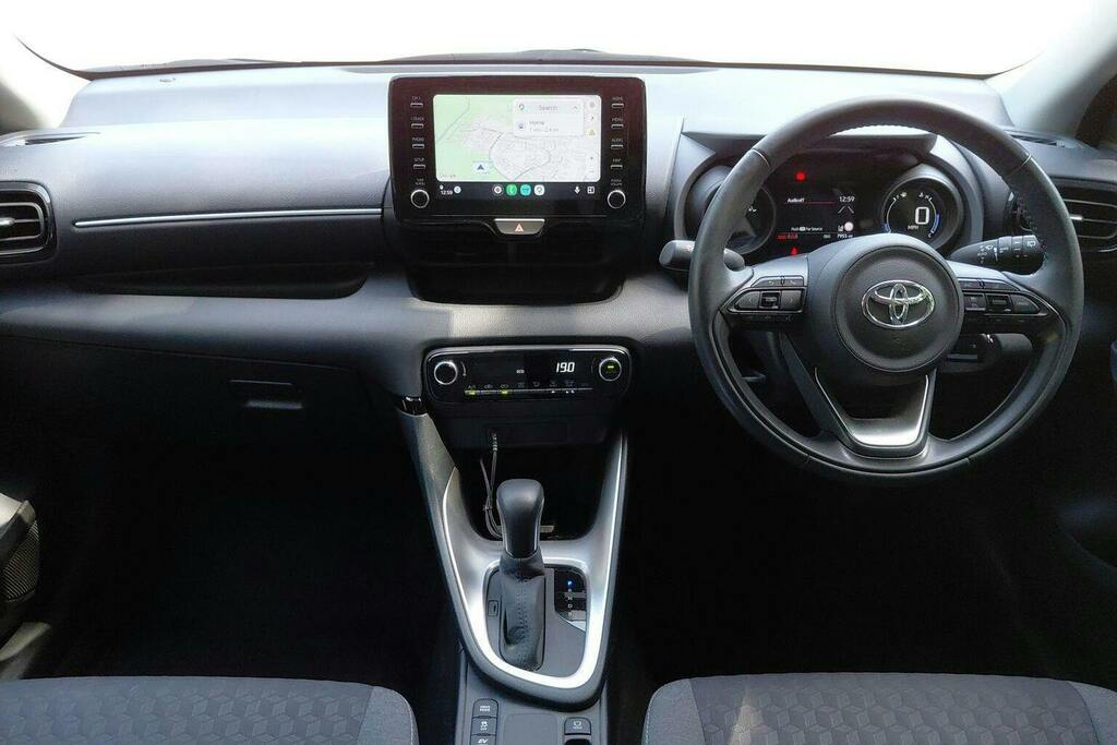 Toyota Yaris 1.5 Vvt H Design Hatchback Hybrid E Cvt GY23VUR Silver #6