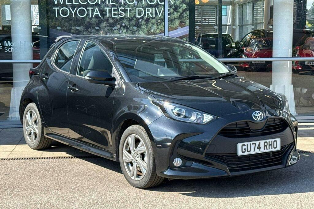 Toyota Yaris 1.5 Vvt H Icon Hatchback Hybrid E Cvt Black
