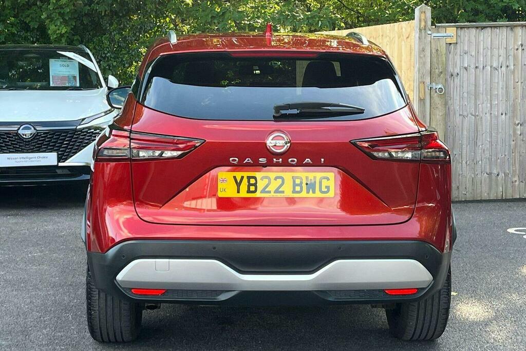 Nissan Qashqai 1.3 Dig T Mhev Tekna Suv Hybrid Xtron YB22BWG Red #4