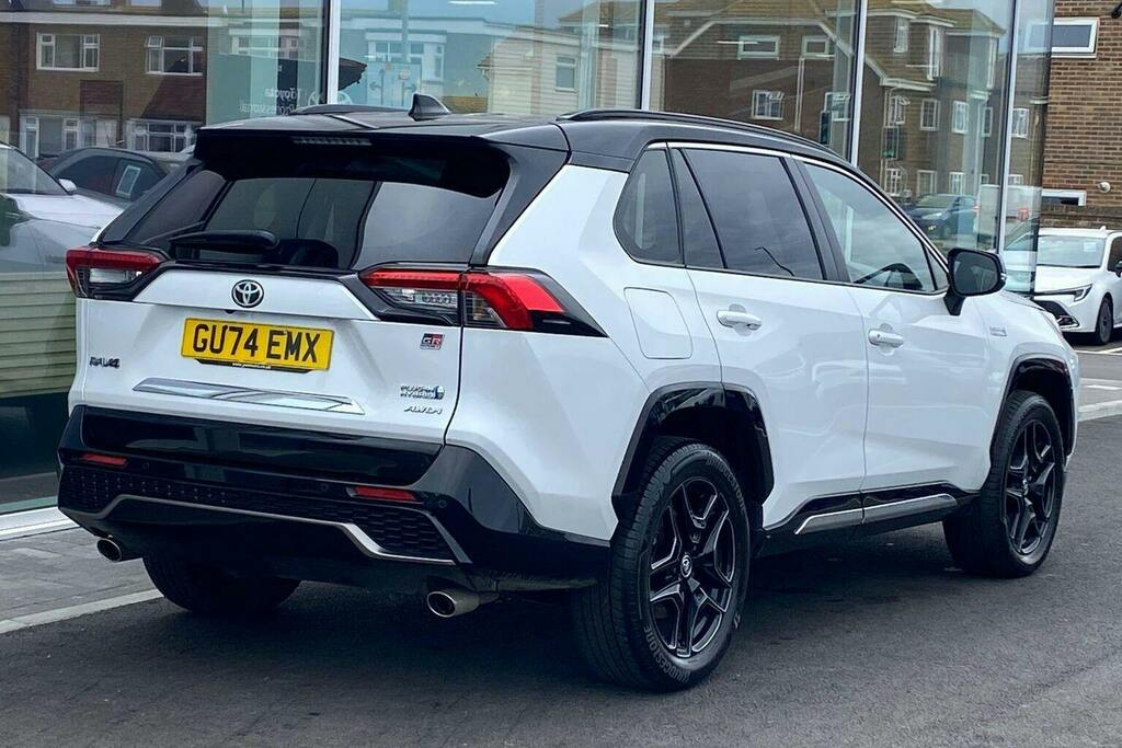 Toyota Rav 4 2.5 Vvt 18.1Kwh Gr Sport Suv Plug In Hy GU74EMX White #2