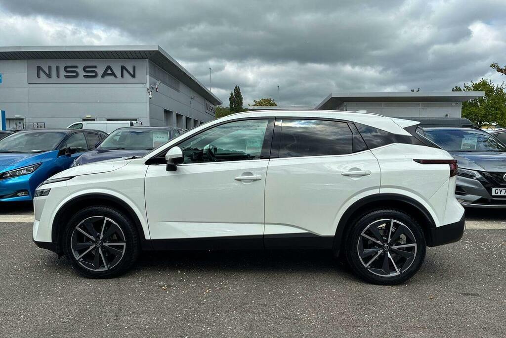 Nissan Qashqai 1.3 Dig T Mhev Tekna Suv Hybrid DN22AVB White #6