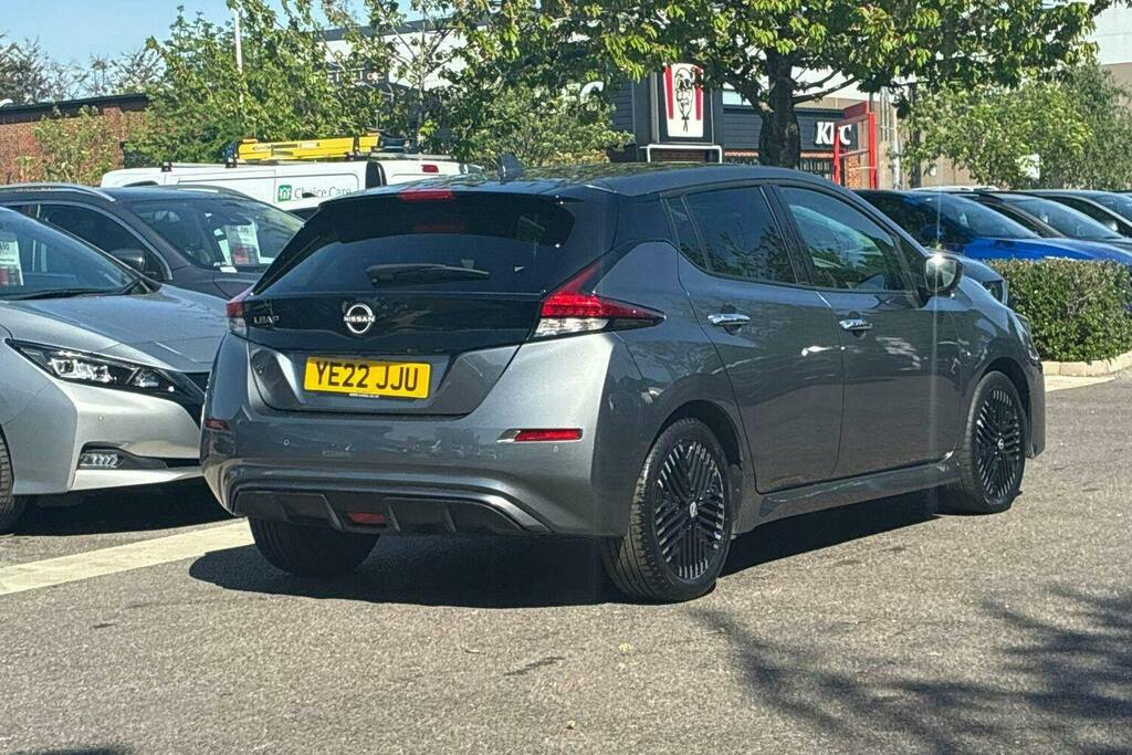 Nissan Leaf 39Kwh N Connecta Hatchback YE22JJU Grey #3