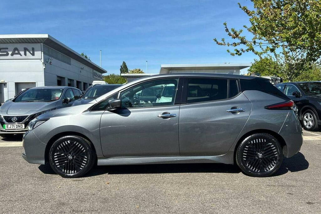 Nissan Leaf 39Kwh N Connecta Hatchback YE22JJU Grey #6