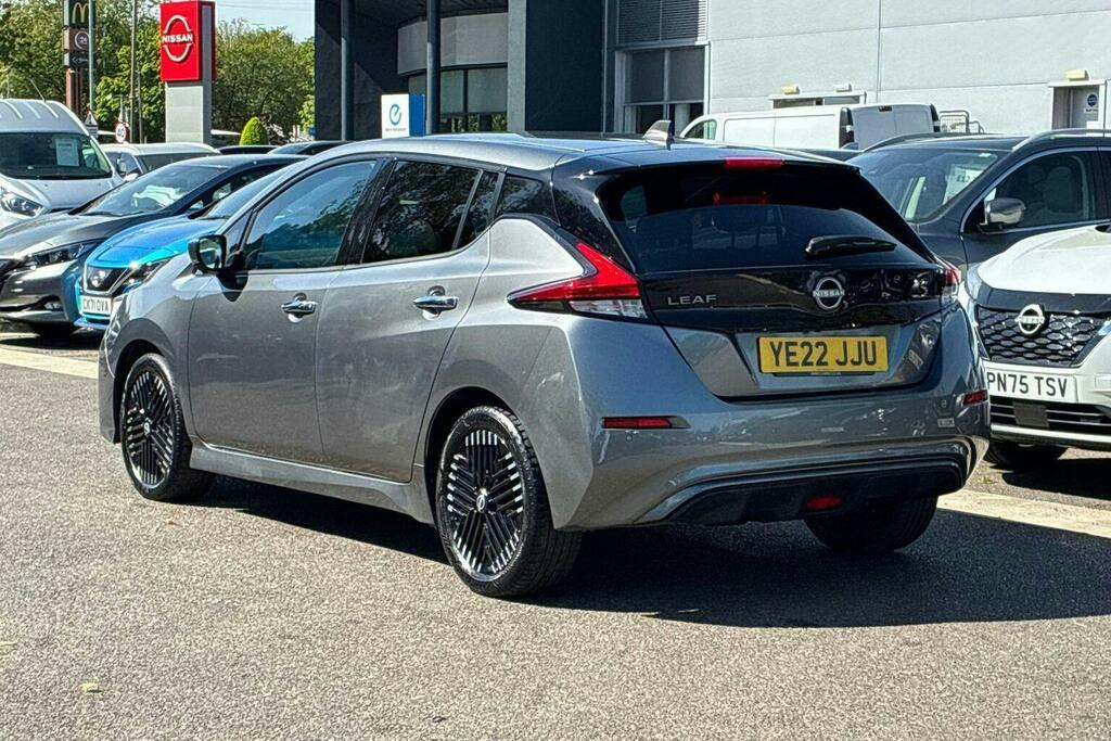 Nissan Leaf 39Kwh N Connecta Hatchback YE22JJU Grey #5