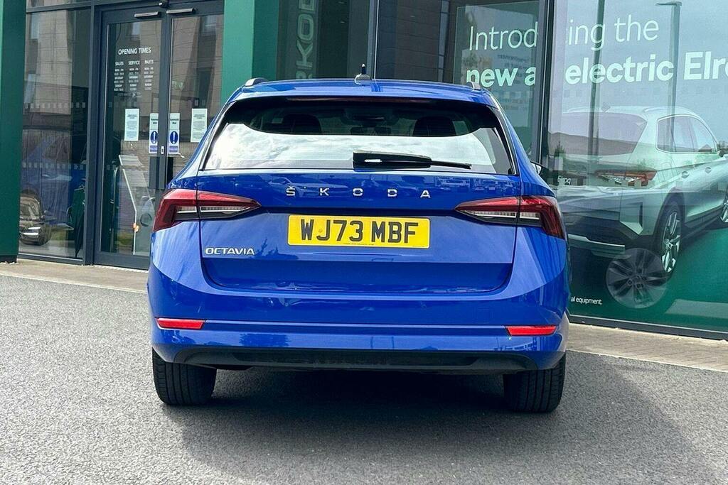 Skoda Octavia 1.0 Tsi Se Estate Blue #4