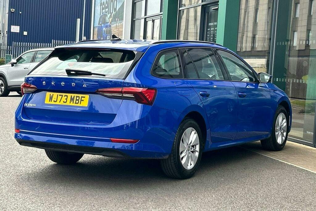 Skoda Octavia 1.0 Tsi Se Estate Blue #3