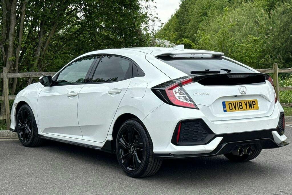 Honda Civic 1.5 Vtec Turbo Sport Plus Hatchback Cvt White #5