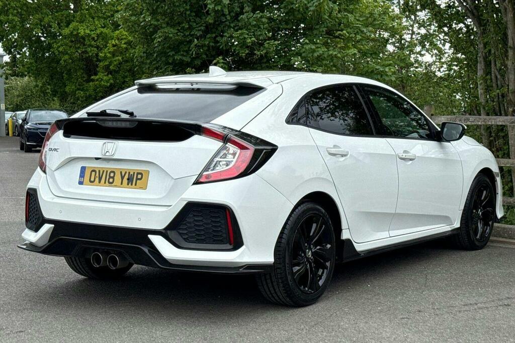 Honda Civic 1.5 Vtec Turbo Sport Plus Hatchback Cvt White #3